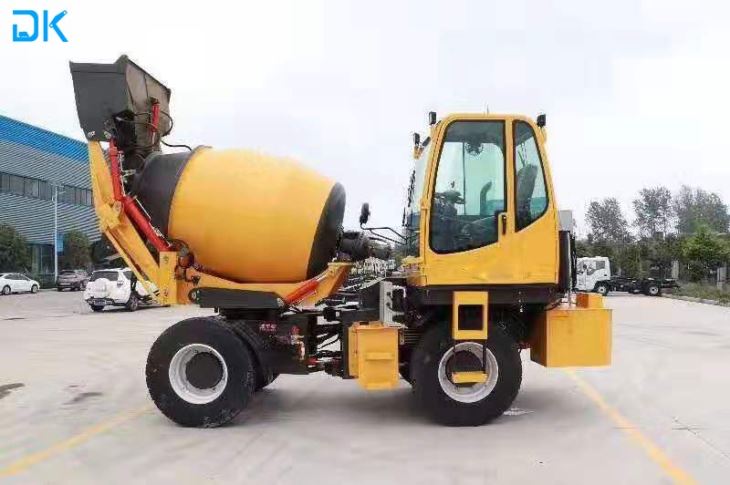 Self Loading Concrete Mixer